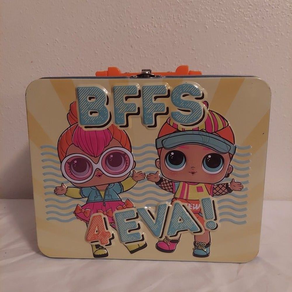 L.O.L. Surprise! BFFS 4 Eva! Metal Lunch box Tin Pencil Crayon Holder